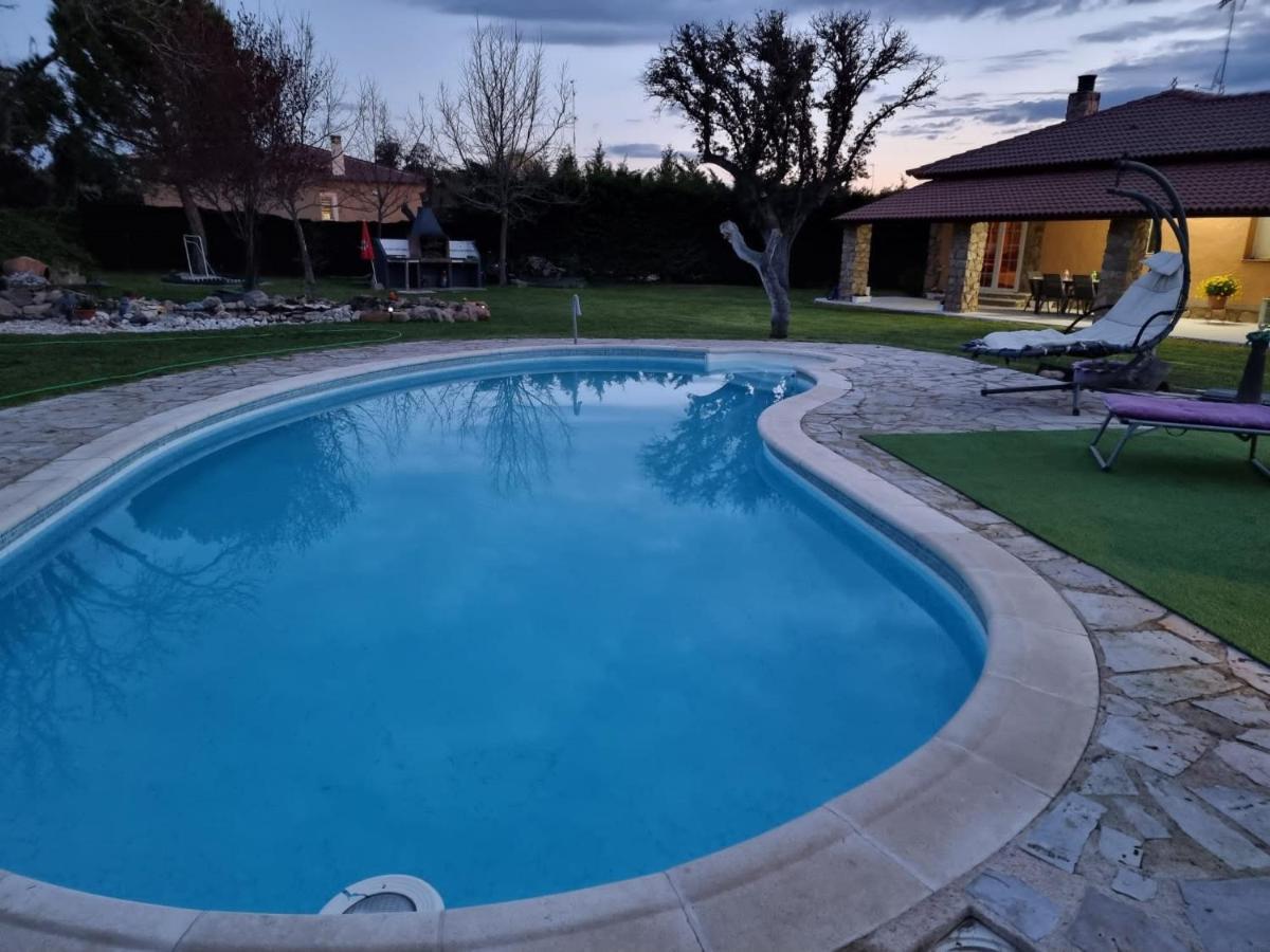Villa Pancorbo Velayos Екстериор снимка