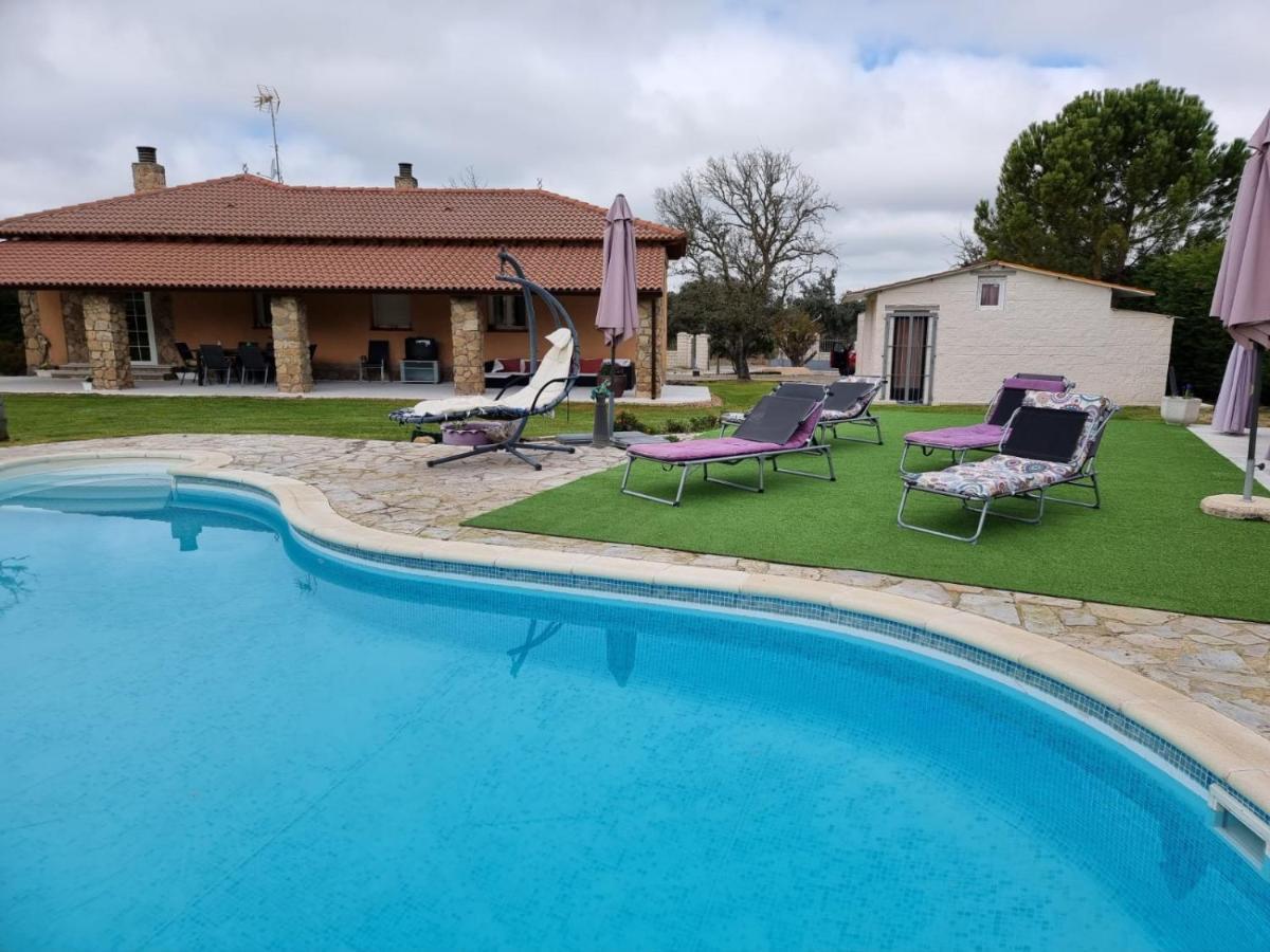 Villa Pancorbo Velayos Екстериор снимка