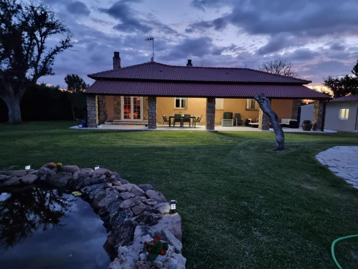 Villa Pancorbo Velayos Екстериор снимка