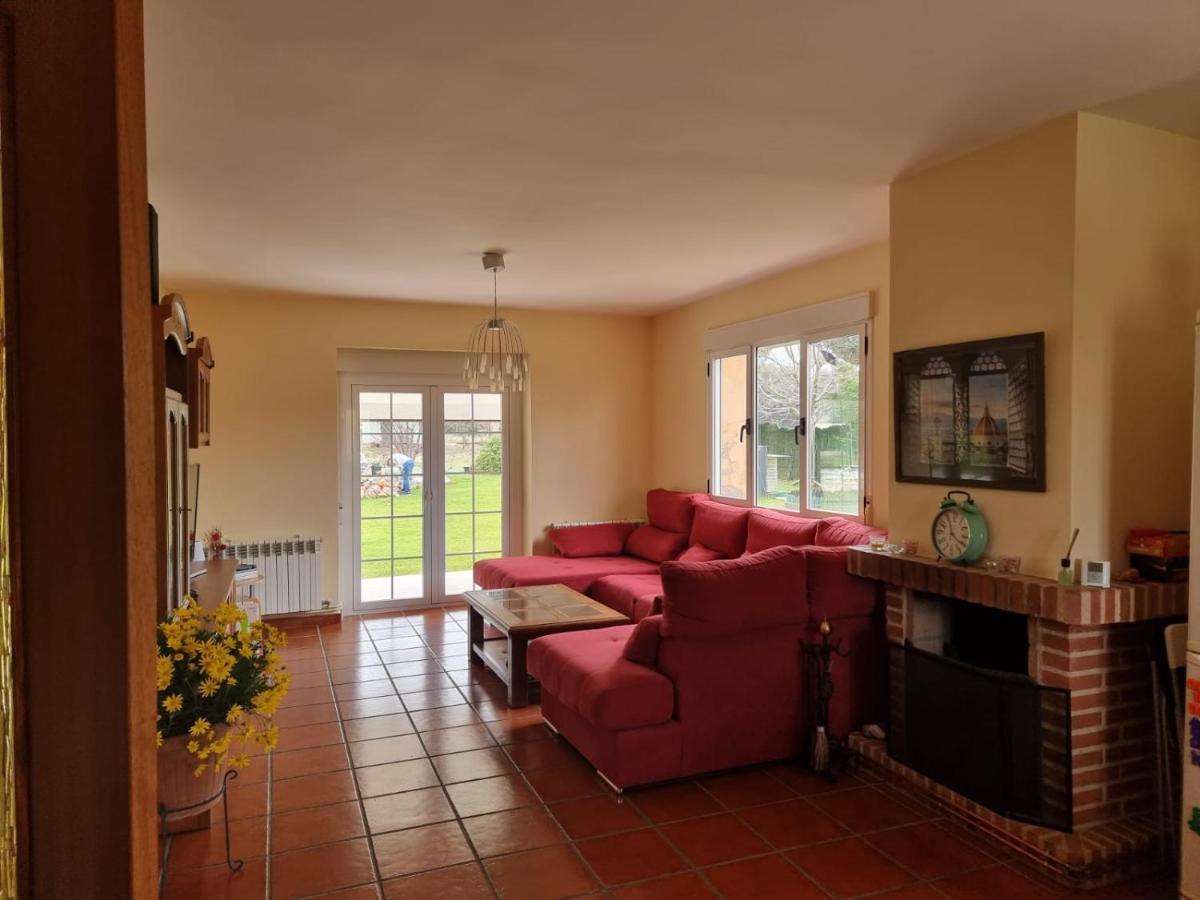 Villa Pancorbo Velayos Екстериор снимка